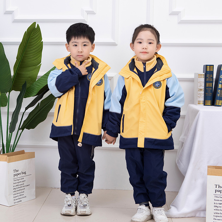 中小学生冬季校服