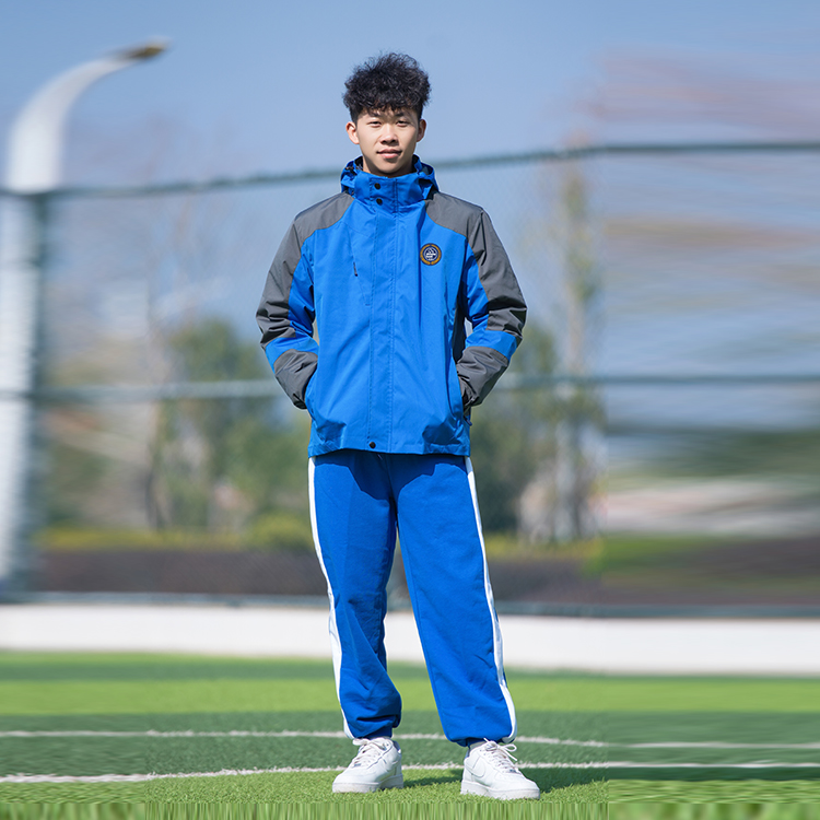 中小学生冲锋衣