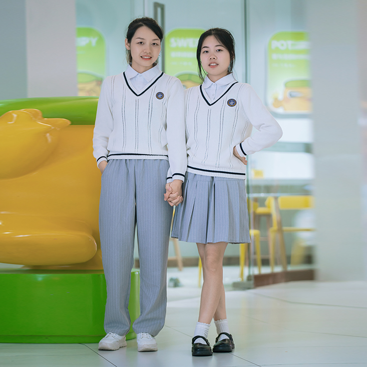春秋学院英伦风校服