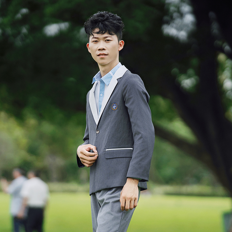 中学校服