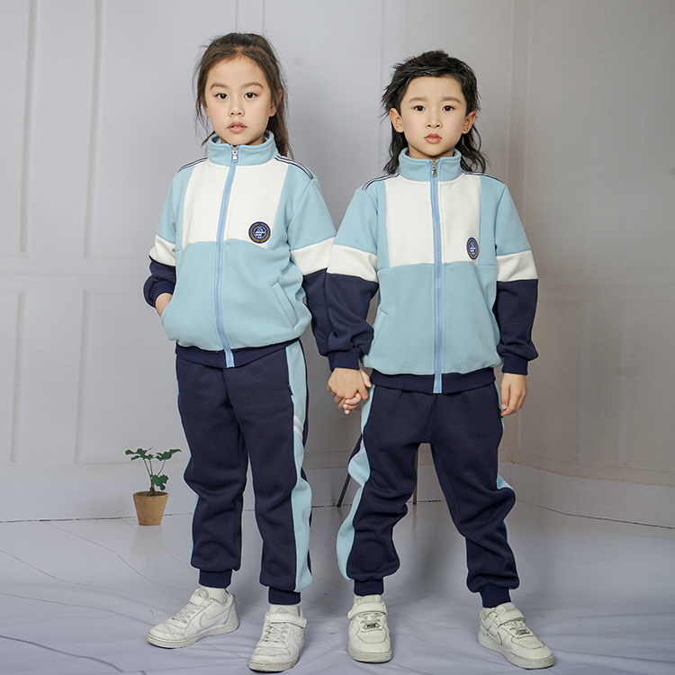 春秋学校校服