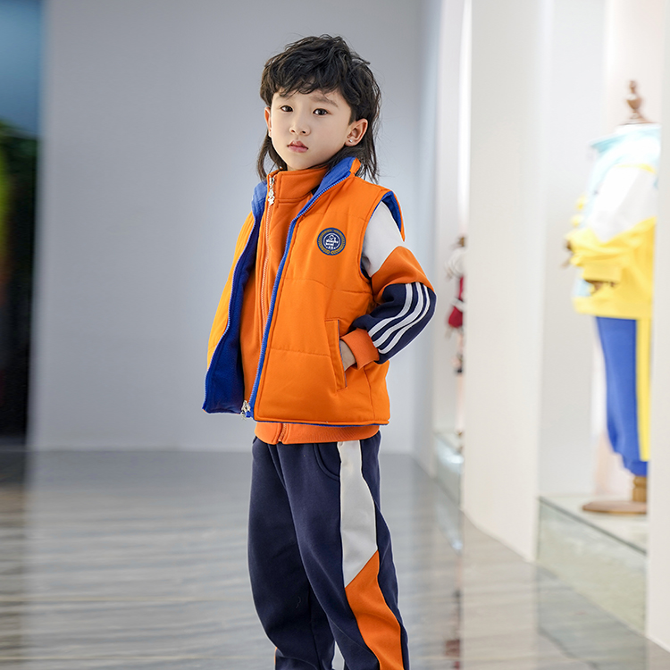 秋冬小学校服