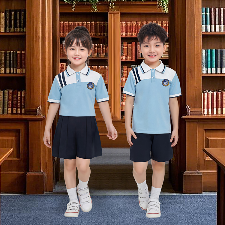 小学生校服